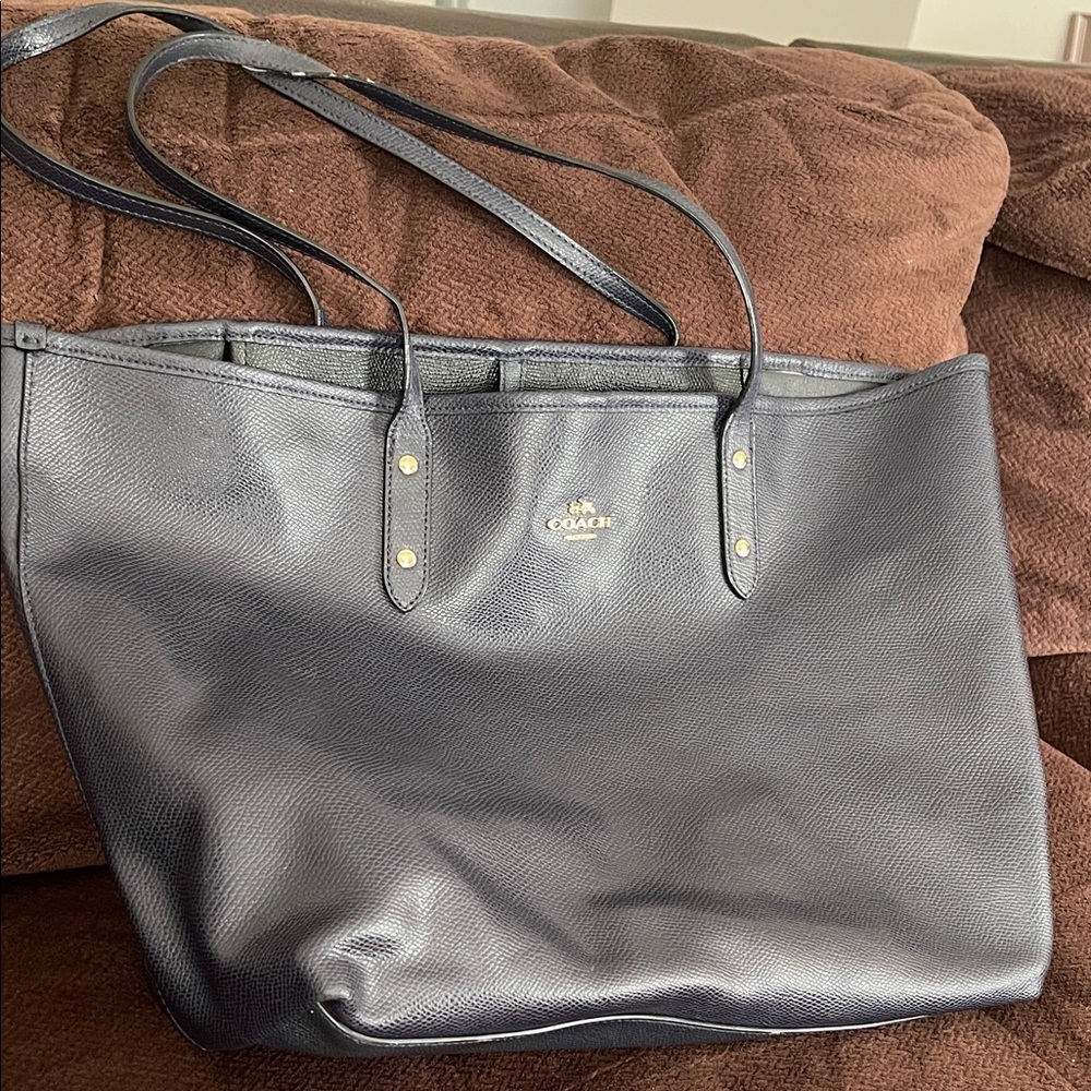EUC Navy Coach tote